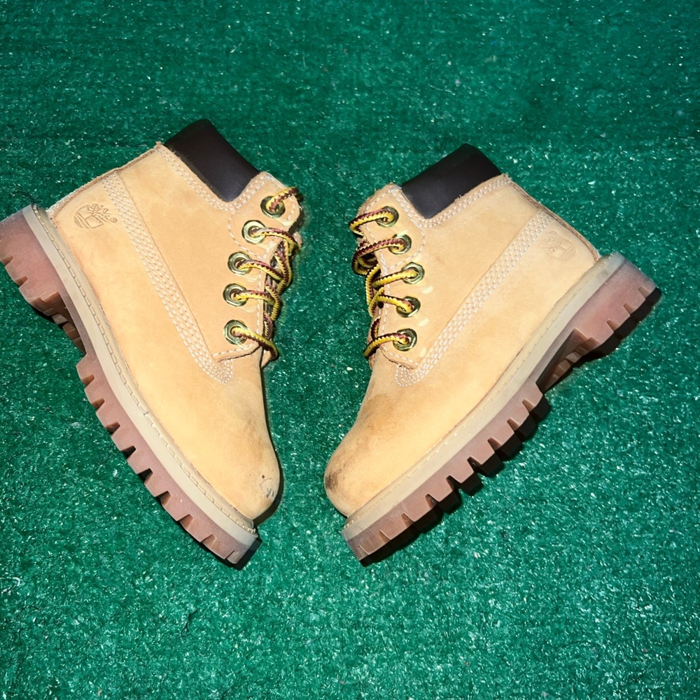 Timberland wheat size 6C